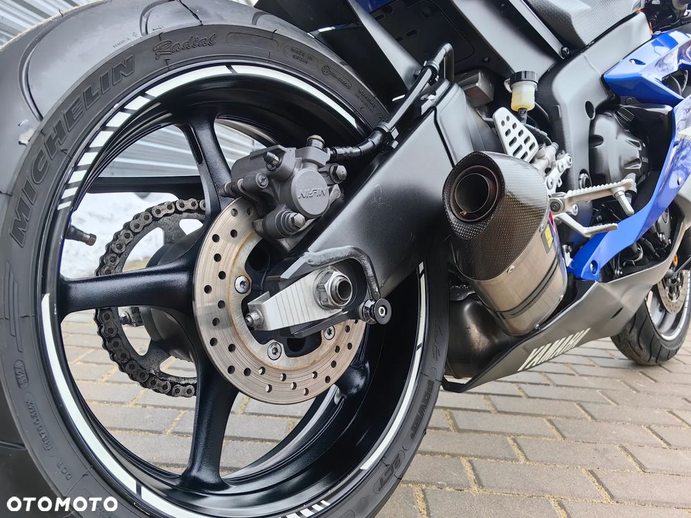 Yamaha R6 - 11