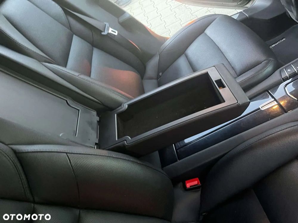 Porsche Panamera - 8