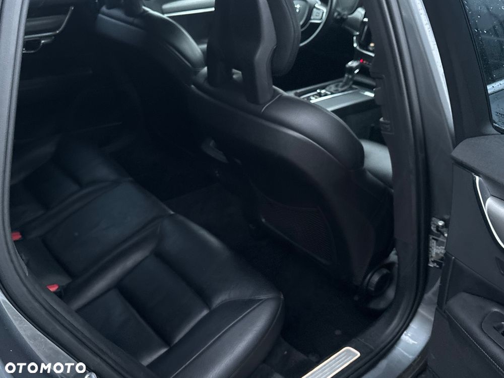 Volvo V90 D5 AWD Geartronic Momentum - 27