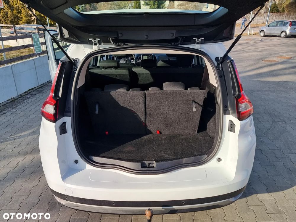 Renault Grand Scenic - 16