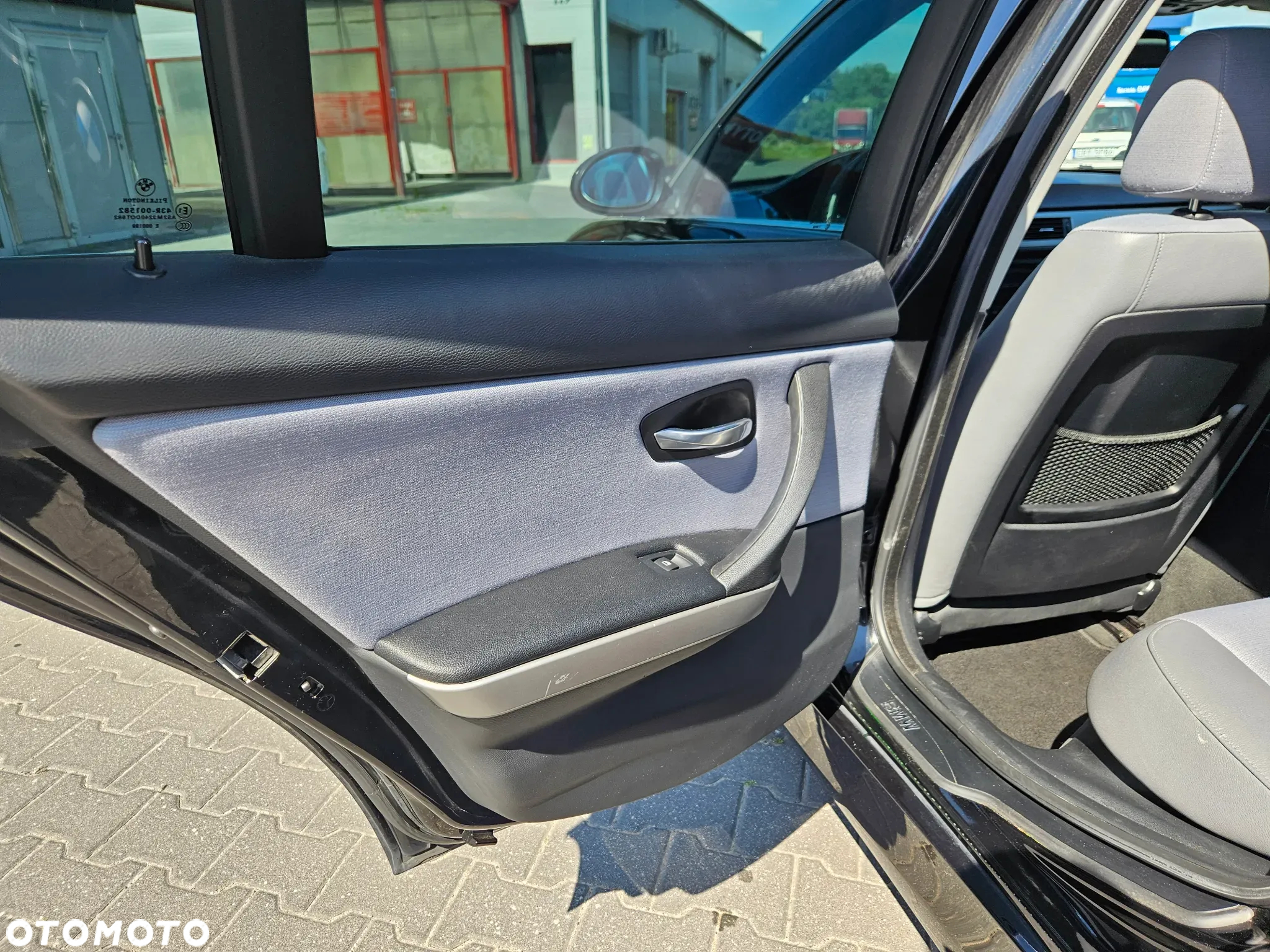 BMW Seria 3 320i - 16