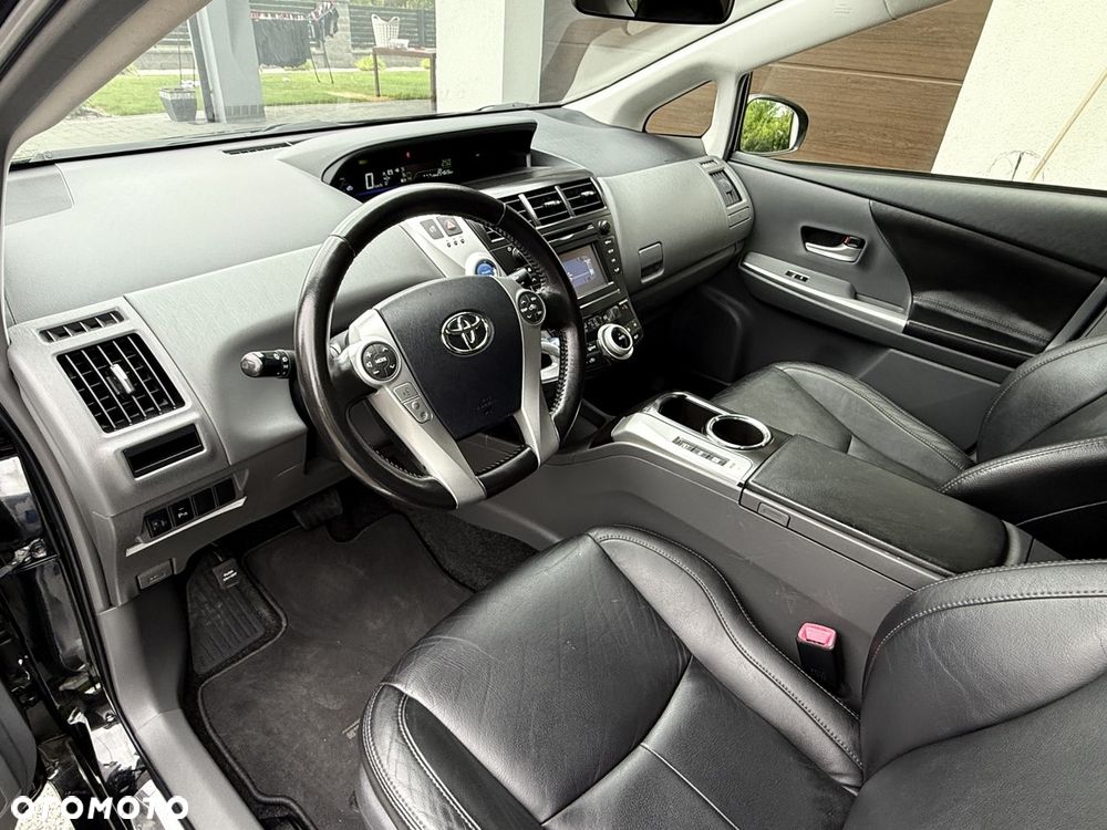 Toyota Prius+ (Hybrid) Executive - 13