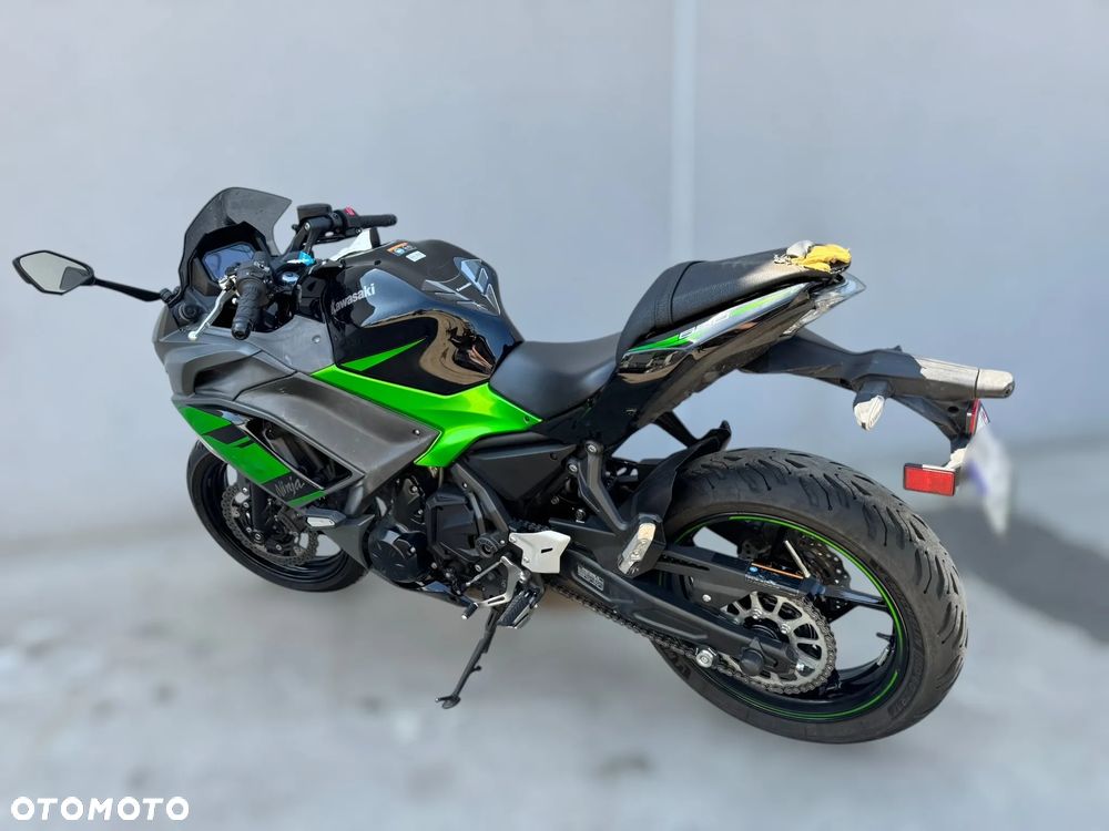 Kawasaki Ninja - 4
