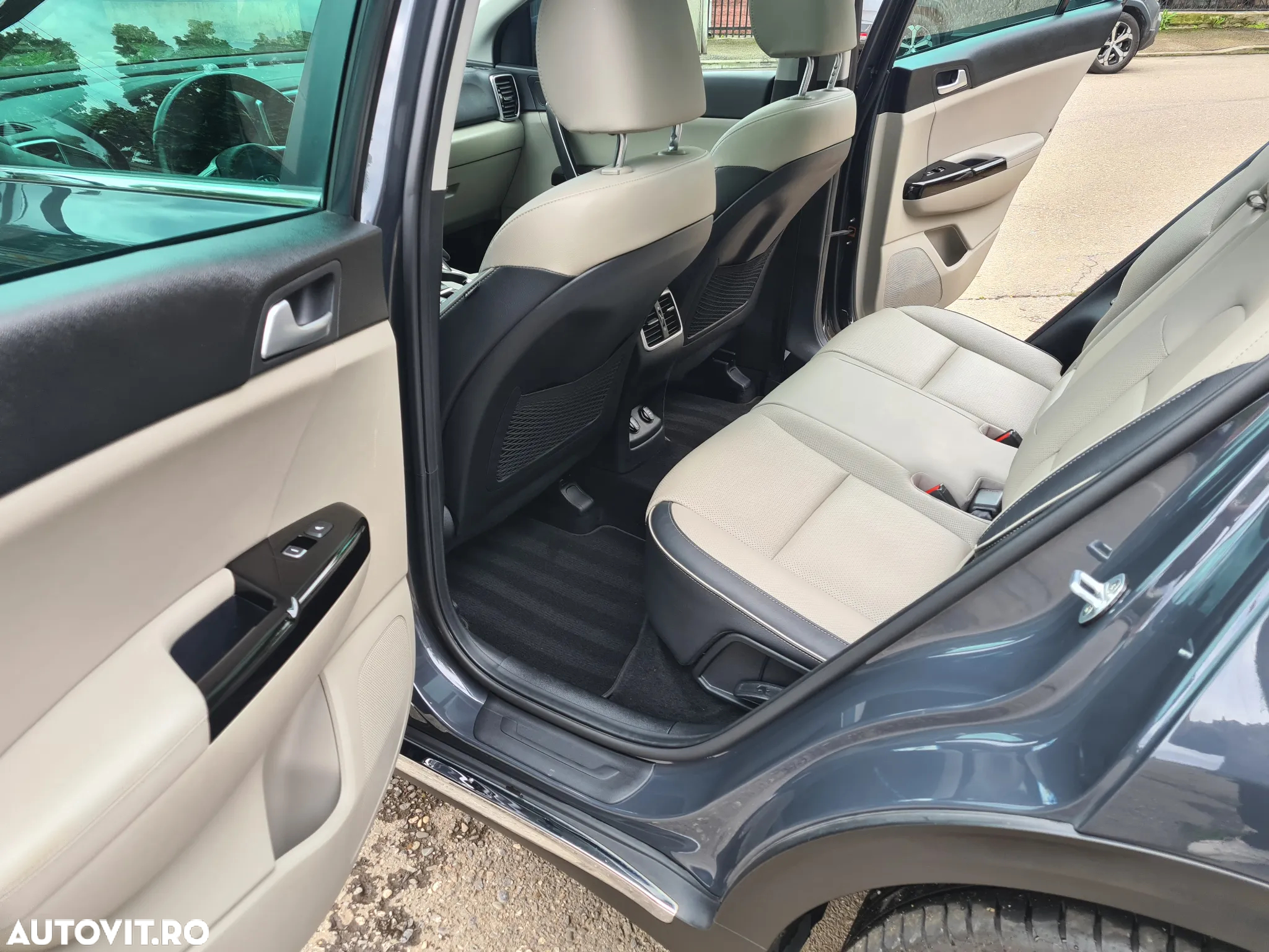 Kia Sportage 1.6 CRDI AWD DCT PLATINUM - 16