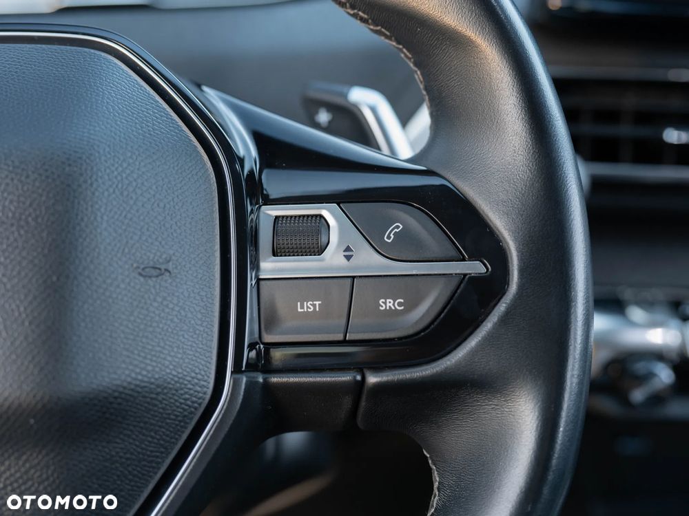 Peugeot 3008 1.6 PureTech Hybrid PHEV Allure Pack S&S EAT8 - 27