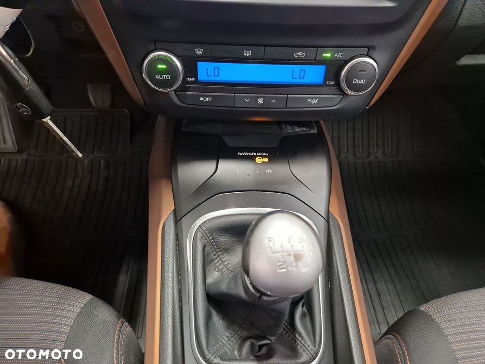 Toyota Avensis 2.0 D-4D Premium - 18