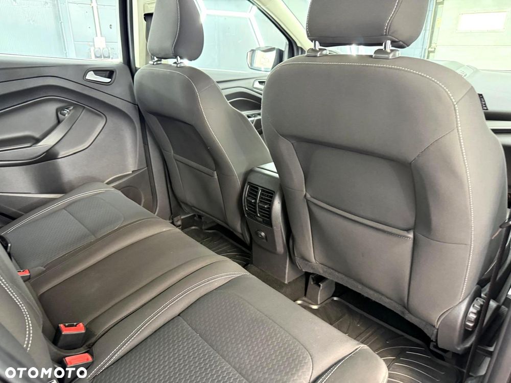 Ford Kuga 1.5 EcoBoost 2x4 Titanium - 29