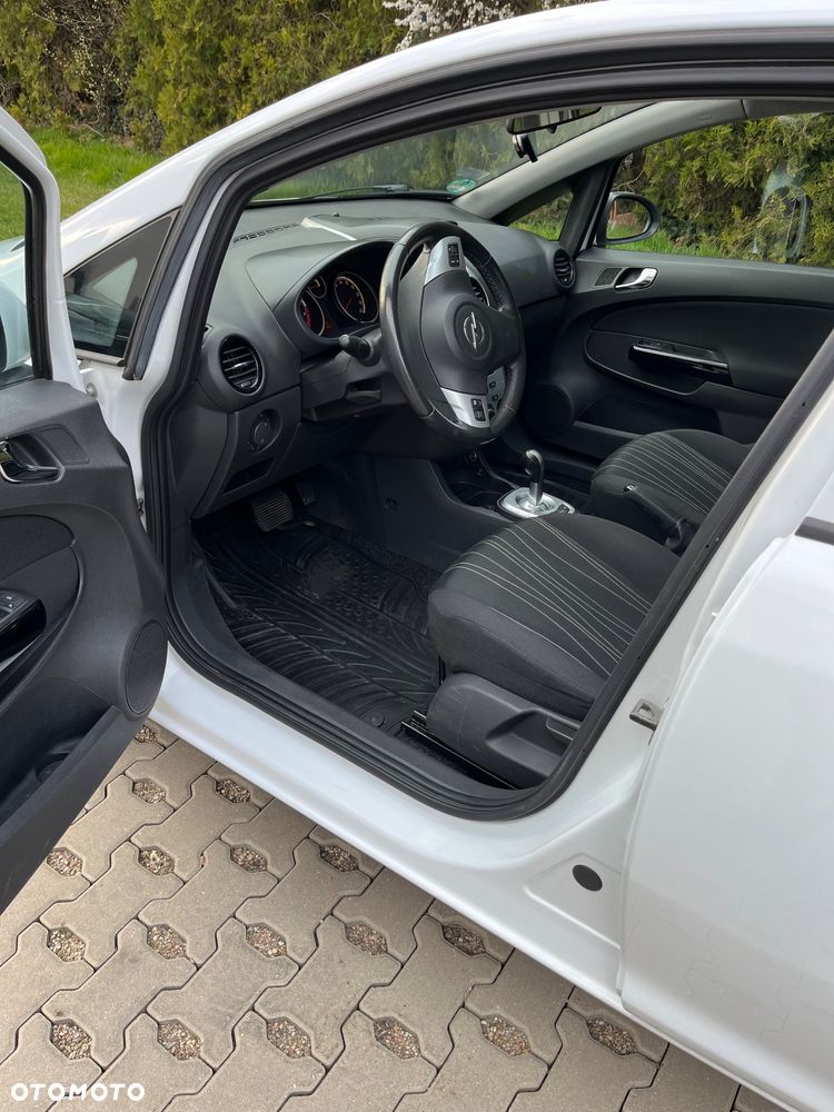 Opel Corsa 1.2 16V Essentia EasyTronic - 13