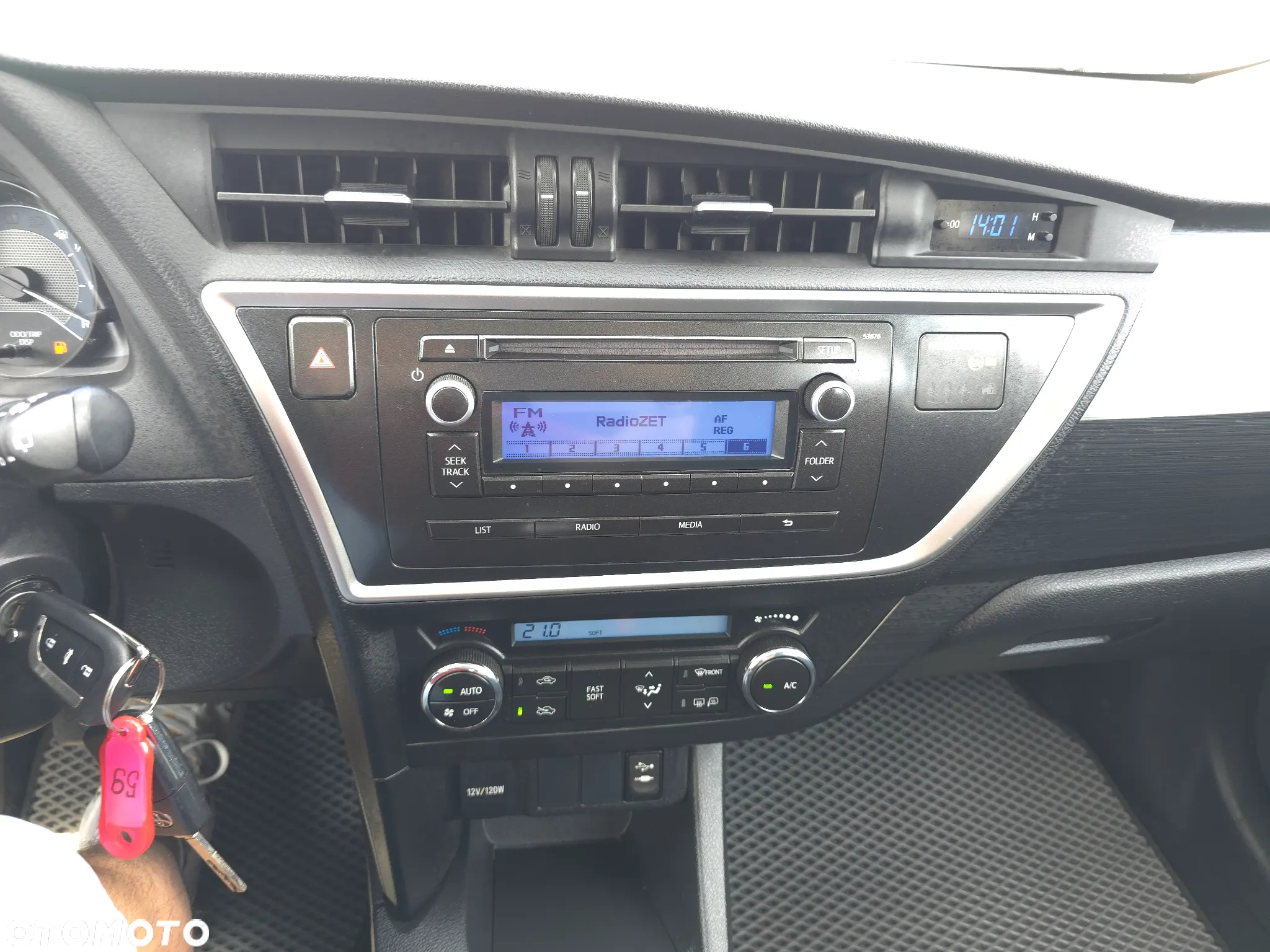 Toyota Auris 1.33 VVT-i Business Edition - 22