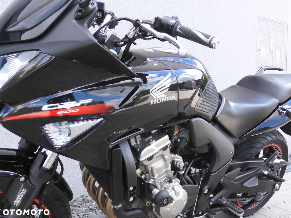 Honda CBF - 24