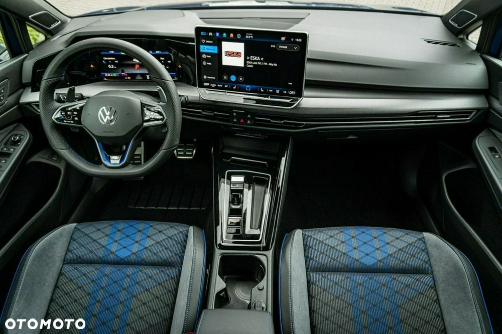 Volkswagen Golf - 32