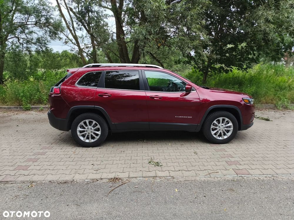 Jeep Cherokee - 27