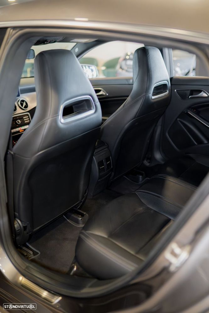 Mercedes-Benz CLA 200 d Shooting Brake Urban - 19