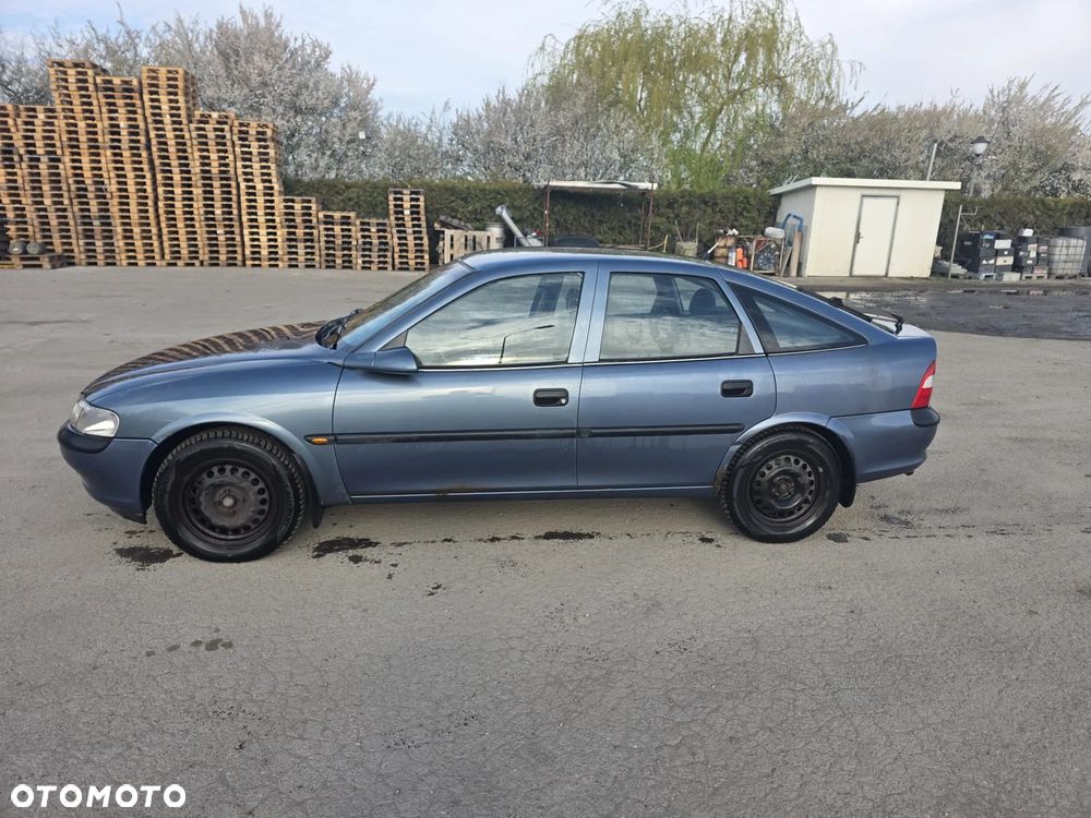 Opel Vectra 1.6 GL - 2