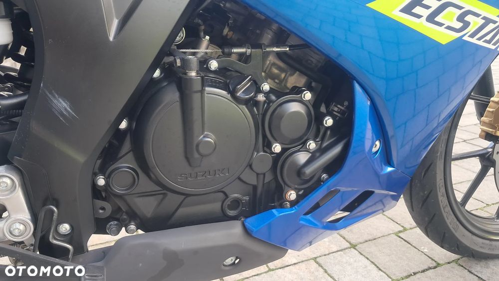 Suzuki GSX-R - 11