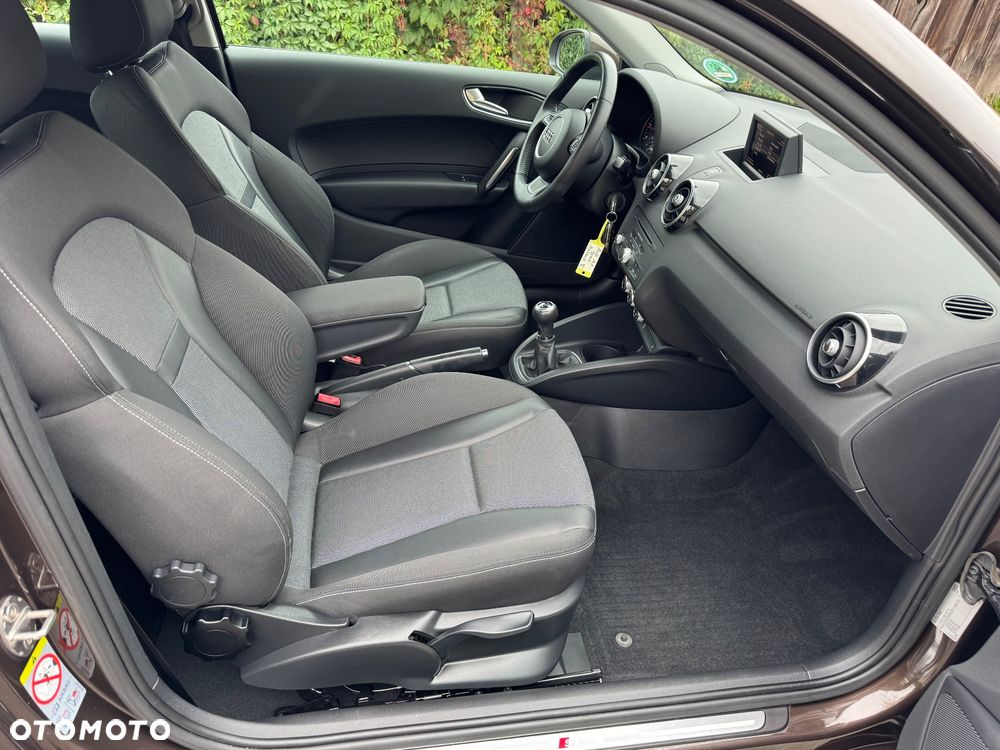 Audi A1 3-drzwiowe 2.0 TDI S line Sportpaket - 10