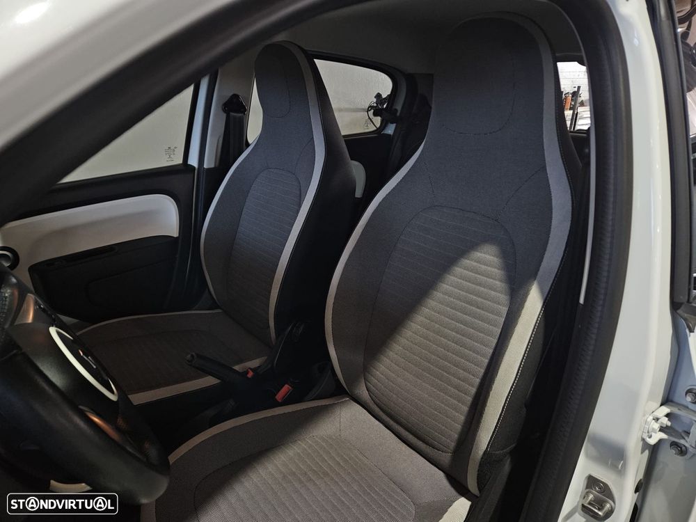 Renault Twingo 1.0 SCe Limited — fotografia 16