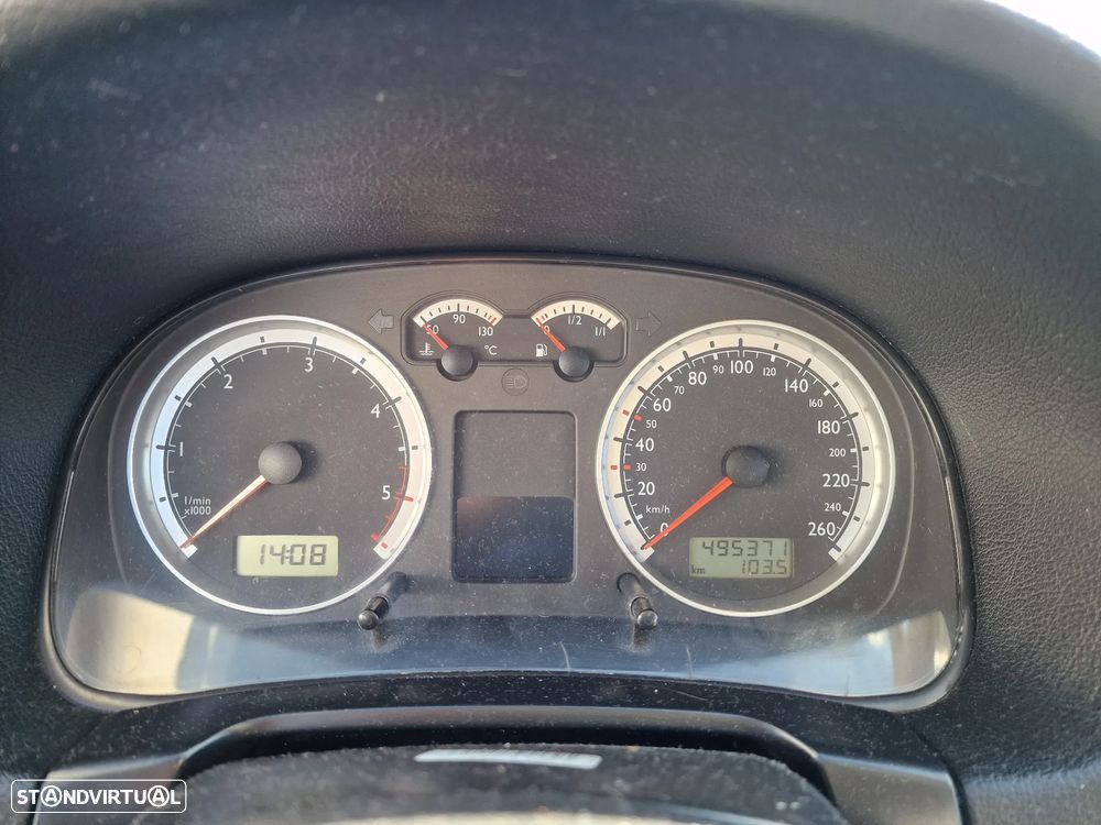 VW Bora 1.9 TDi Highline - 9