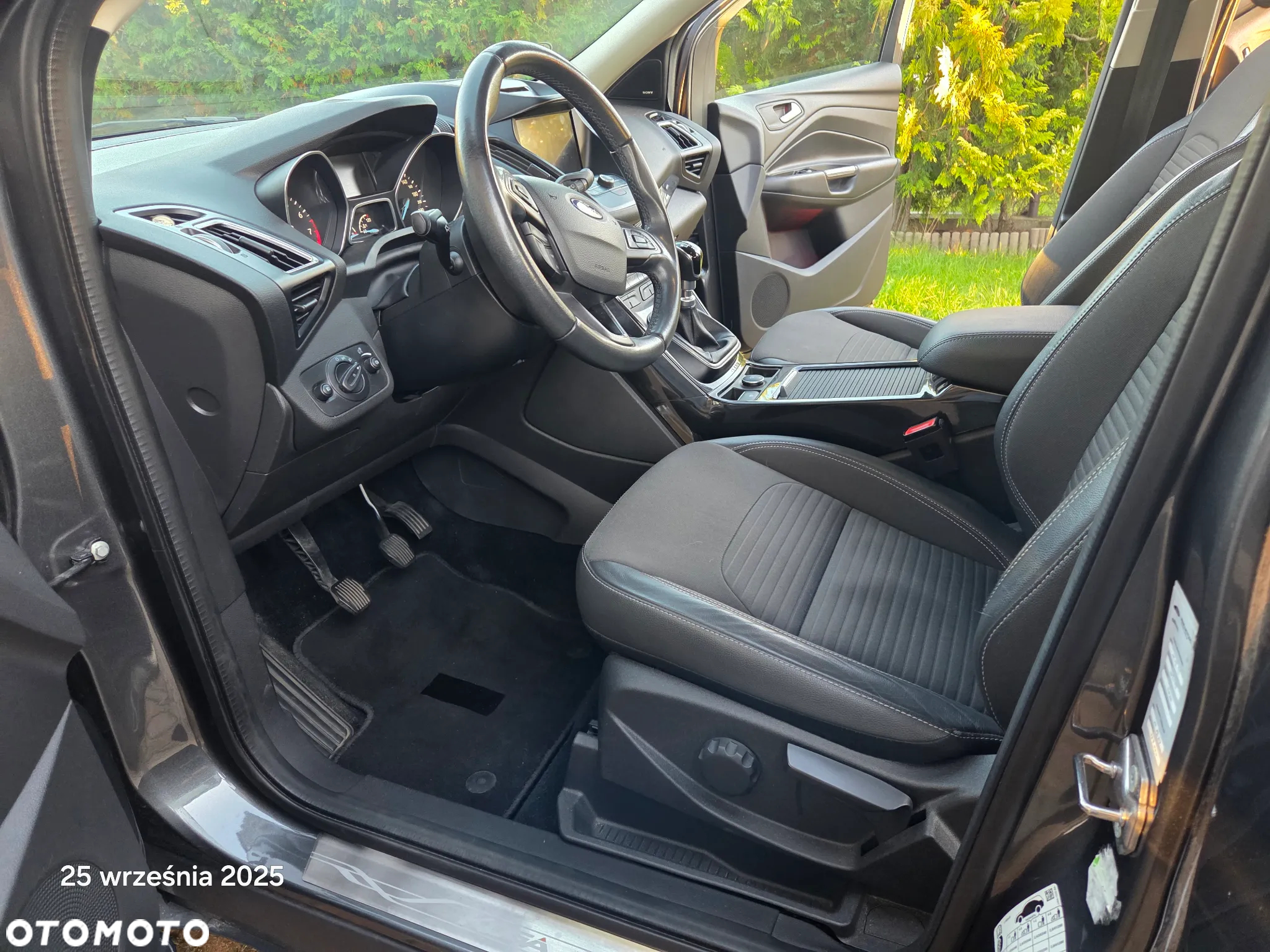 Ford Kuga - 12