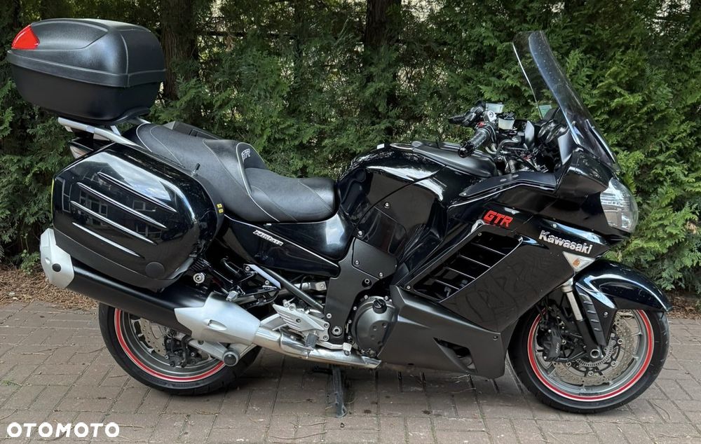 Kawasaki GTR - 2