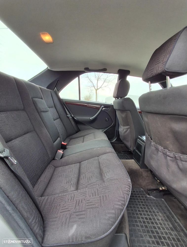 Mercedes-Benz C 180 Classic - 6