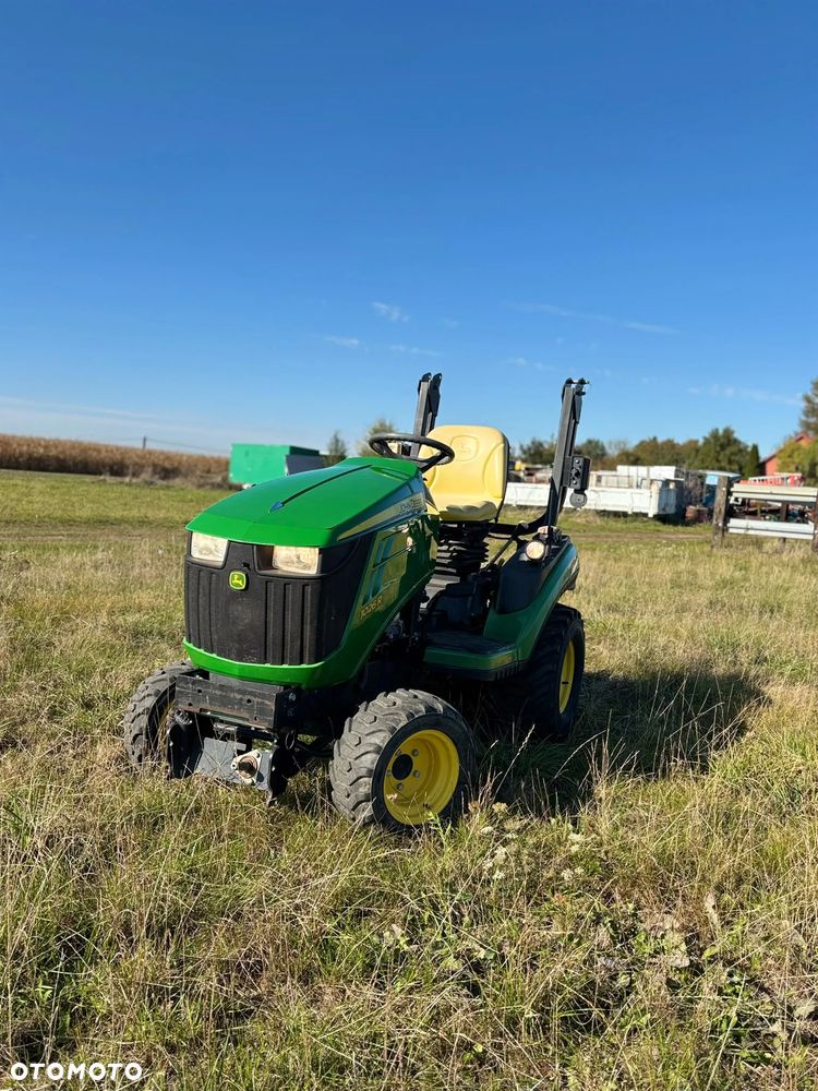 John Deere 1026r - 7