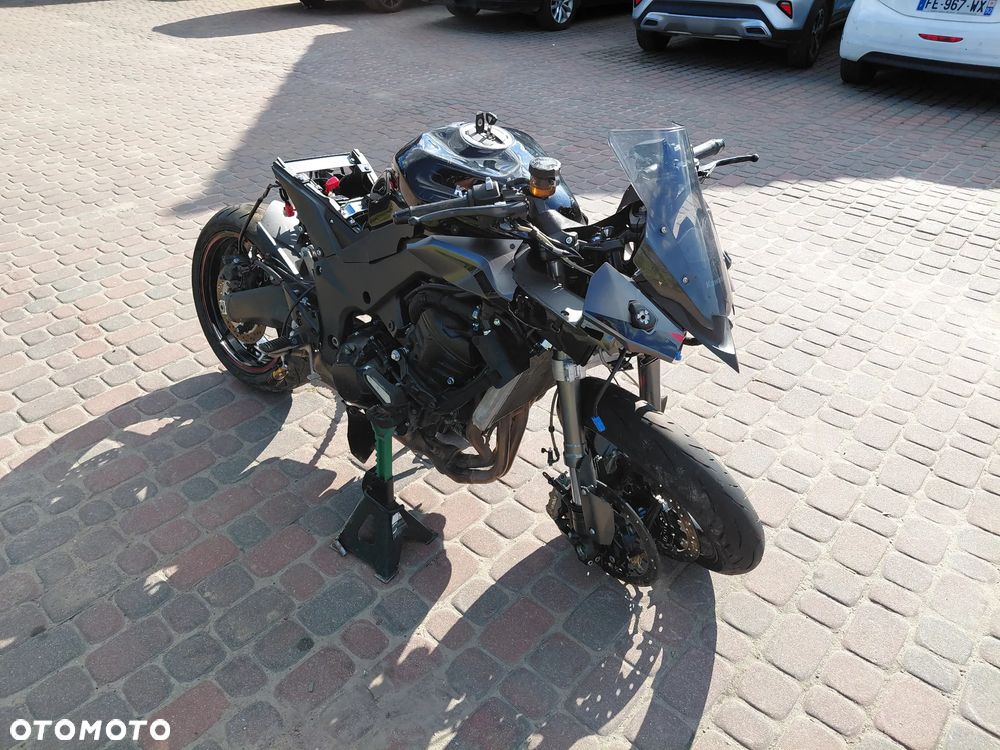 Kawasaki Ninja - 8