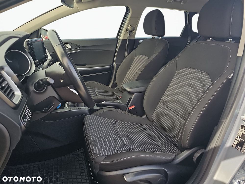 Kia Ceed 1.5 T-GDI M - 20