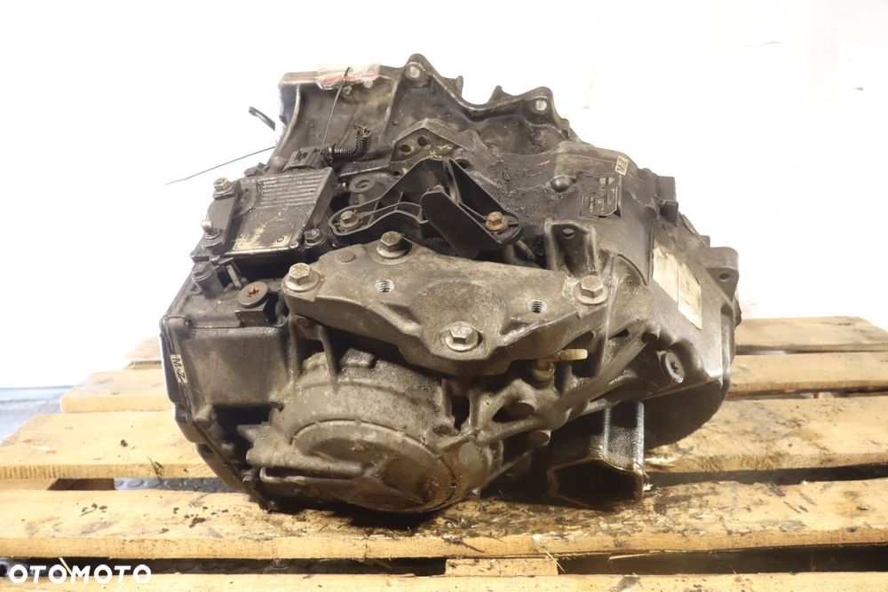 SKRZYNIA BIEGÓW AUTOMAT VOLVO V70 III 2.0D TF-80SC - 2