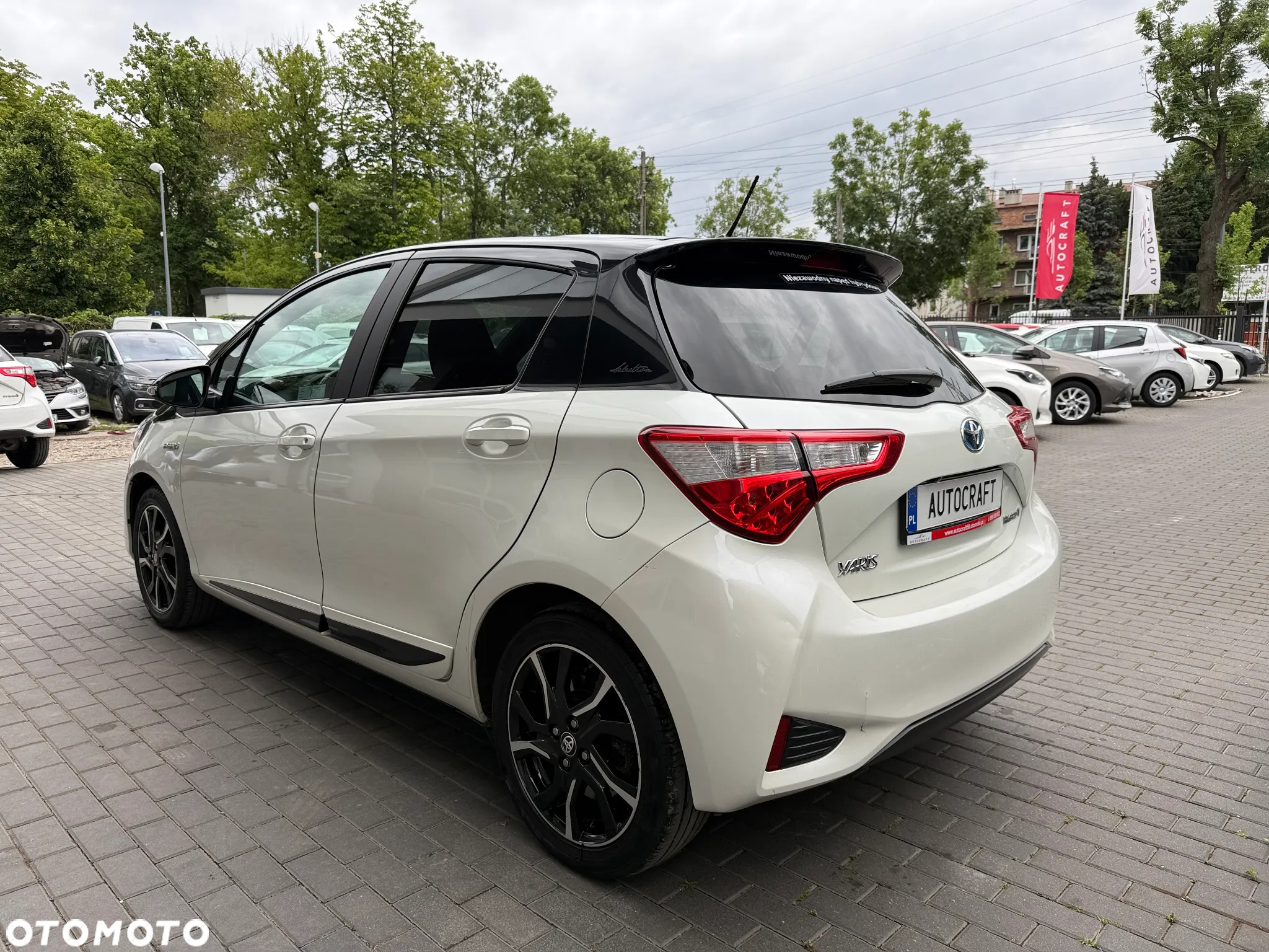 Toyota Yaris Hybrid 100 Selection Passion - 29