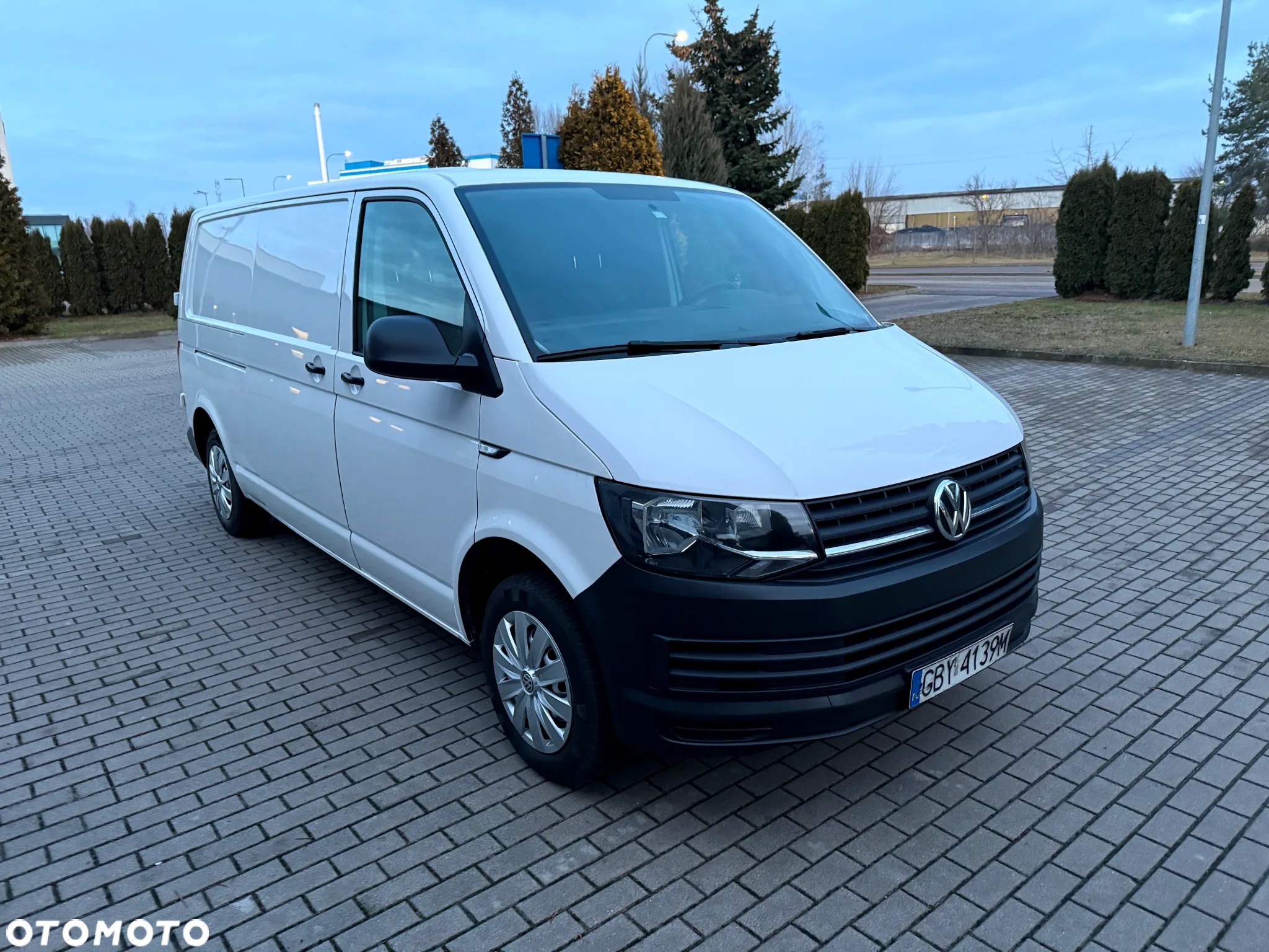 Volkswagen Transporter - 2
