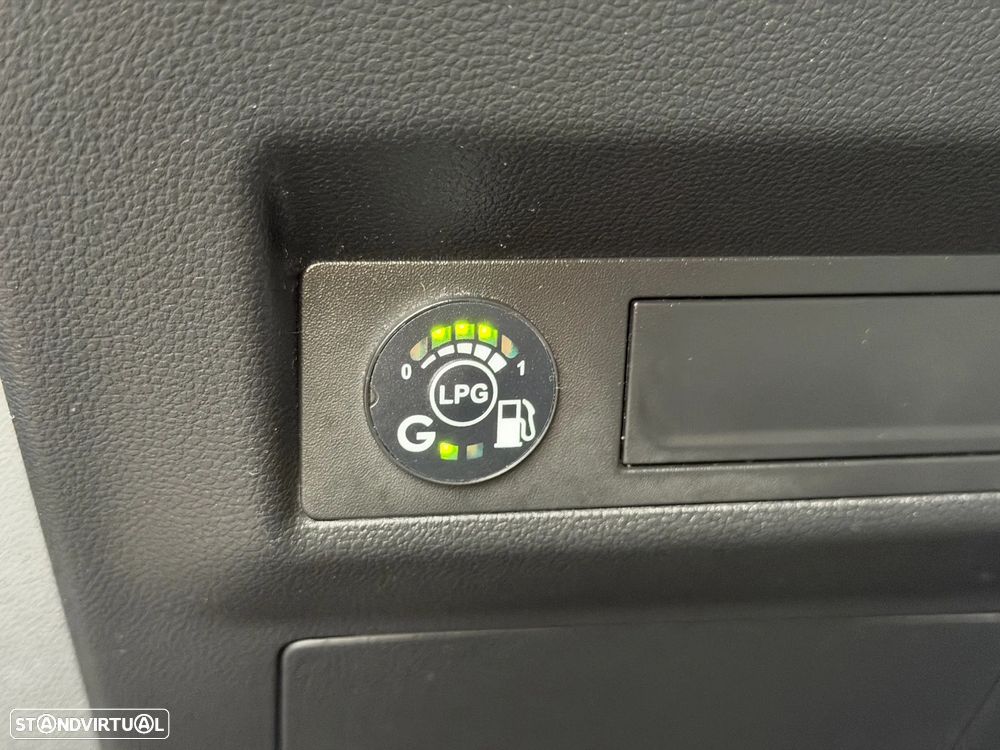 Renault Captur 1.0 TCe Exclusive Bi-Fuel - 13