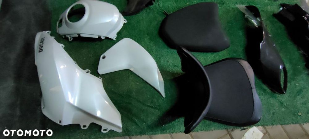 DUCATI MULTISTRADA 1200 Czasza Owiewka Dziub Wlot Carbon siedzenie - 11
