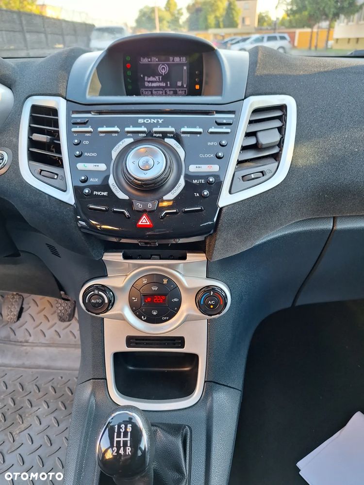 Ford Fiesta 1.6 Ti-VCT Titanium - 19