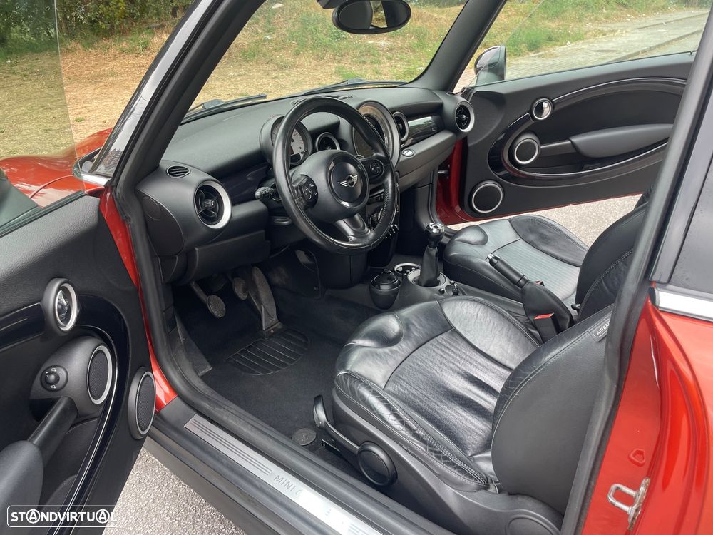 MINI 3 Portas Cooper D - 10