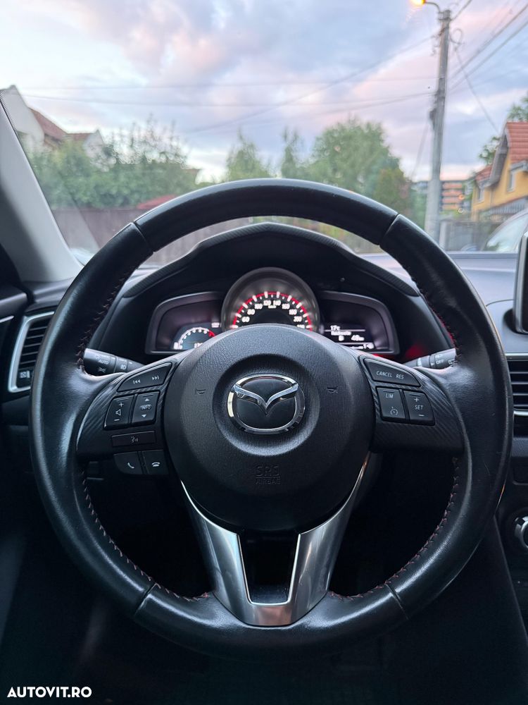 Mazda 3 SKYACTIV-G 120 NAKAMA - 33