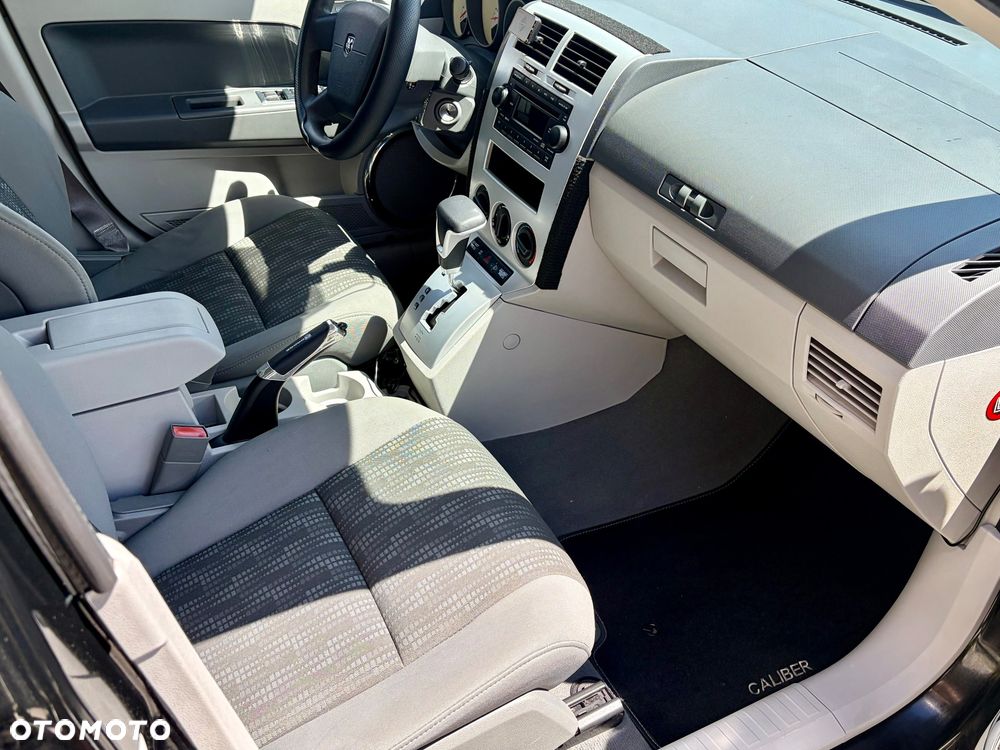 Dodge Caliber 2.0 CVT SXT - 9