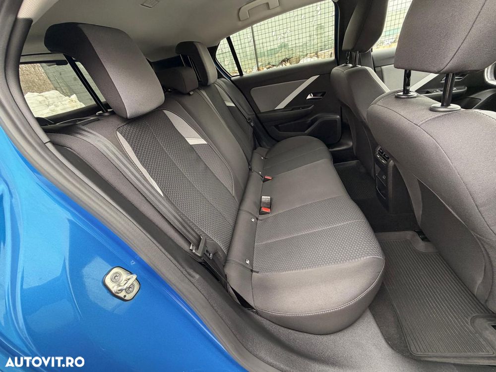 Opel Astra 1.2L Turbo Start/Stop AT8 Elegance - 10