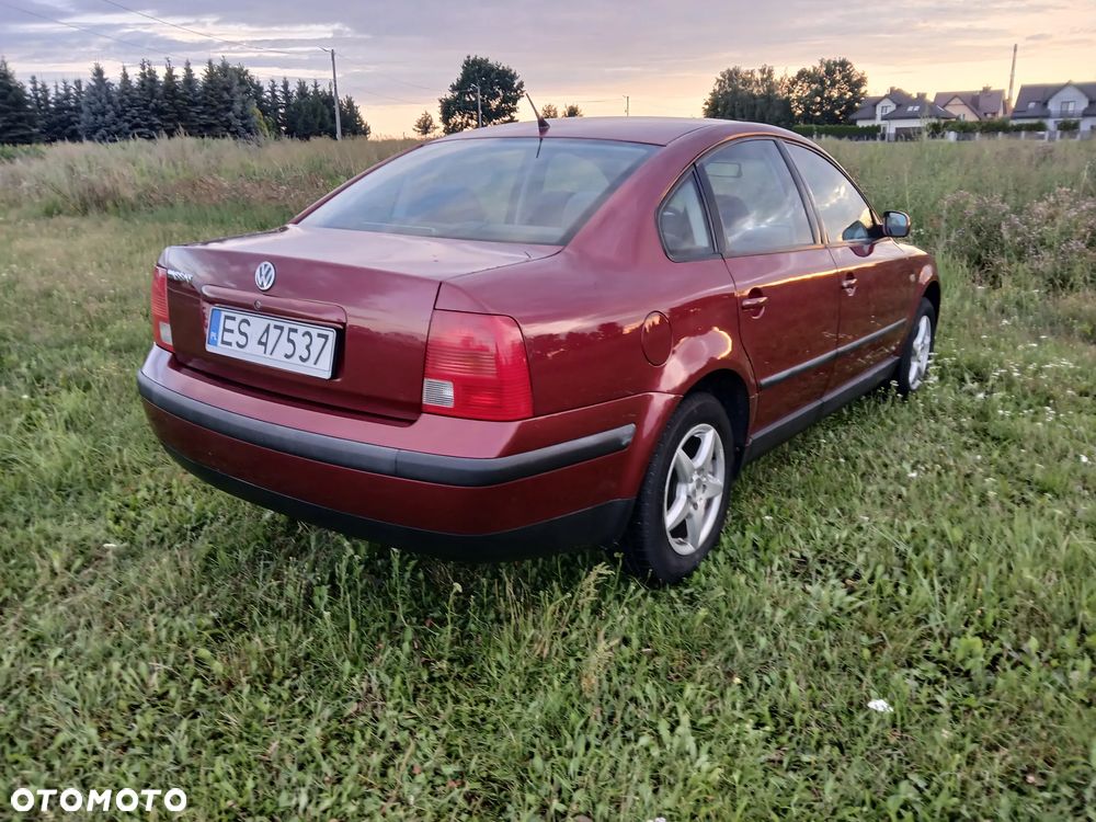 Volkswagen Passat 1.8 Comfortline - 13