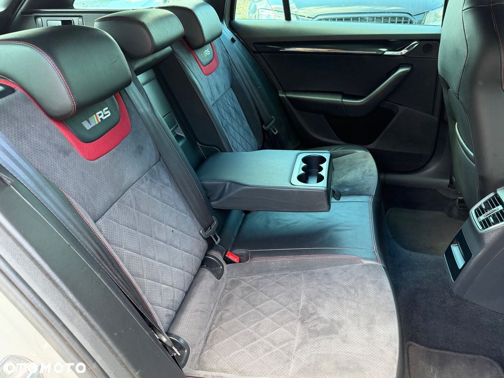 Skoda Octavia 2.0 TDI DSG RS - 21