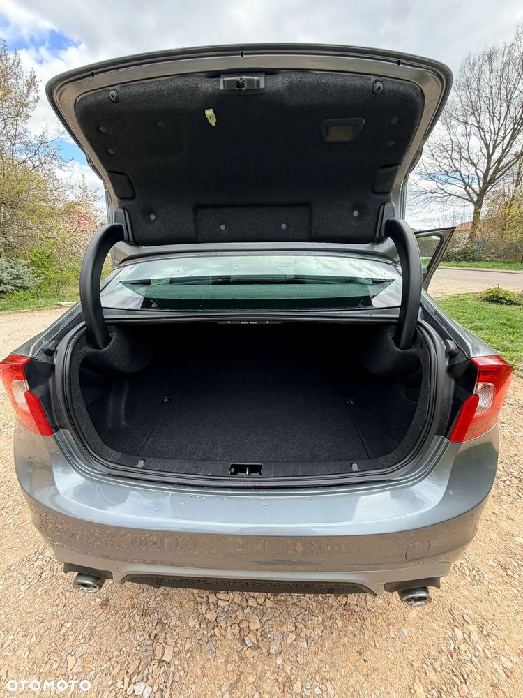 Volvo S60 T5 Geartronic RDesign - 20