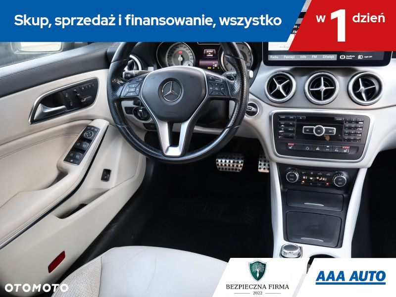 Mercedes-Benz CLA - 6