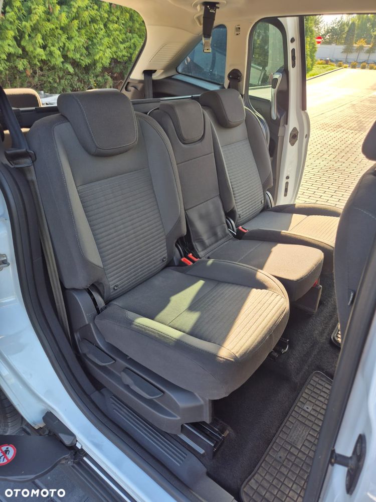 Ford Grand C-MAX - 4