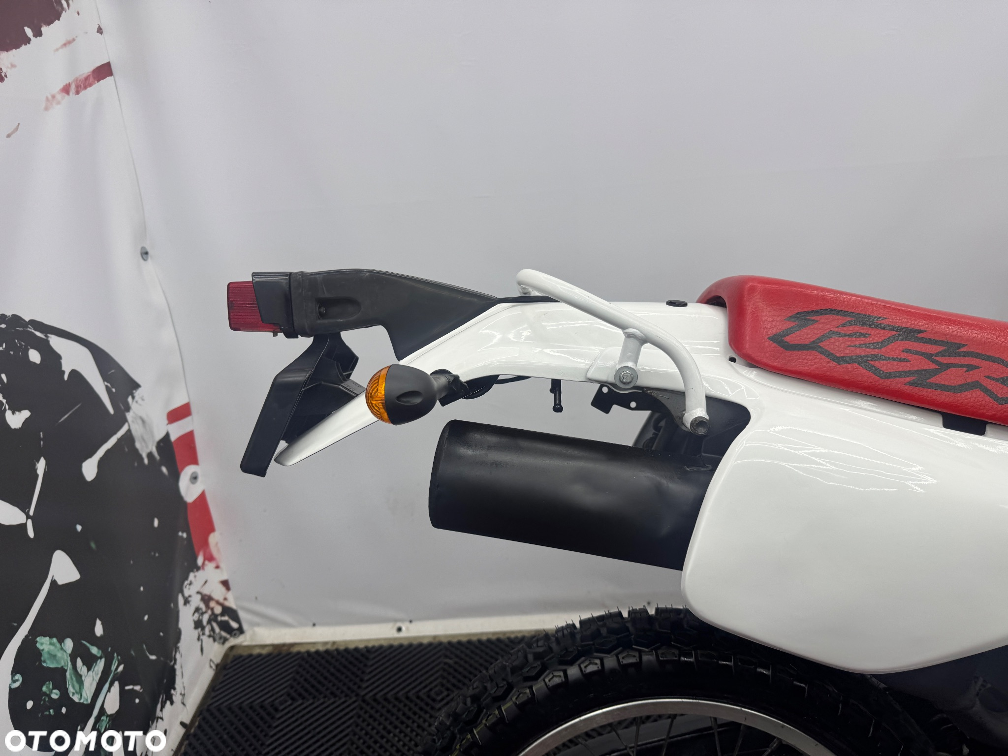 Honda XLR - 29