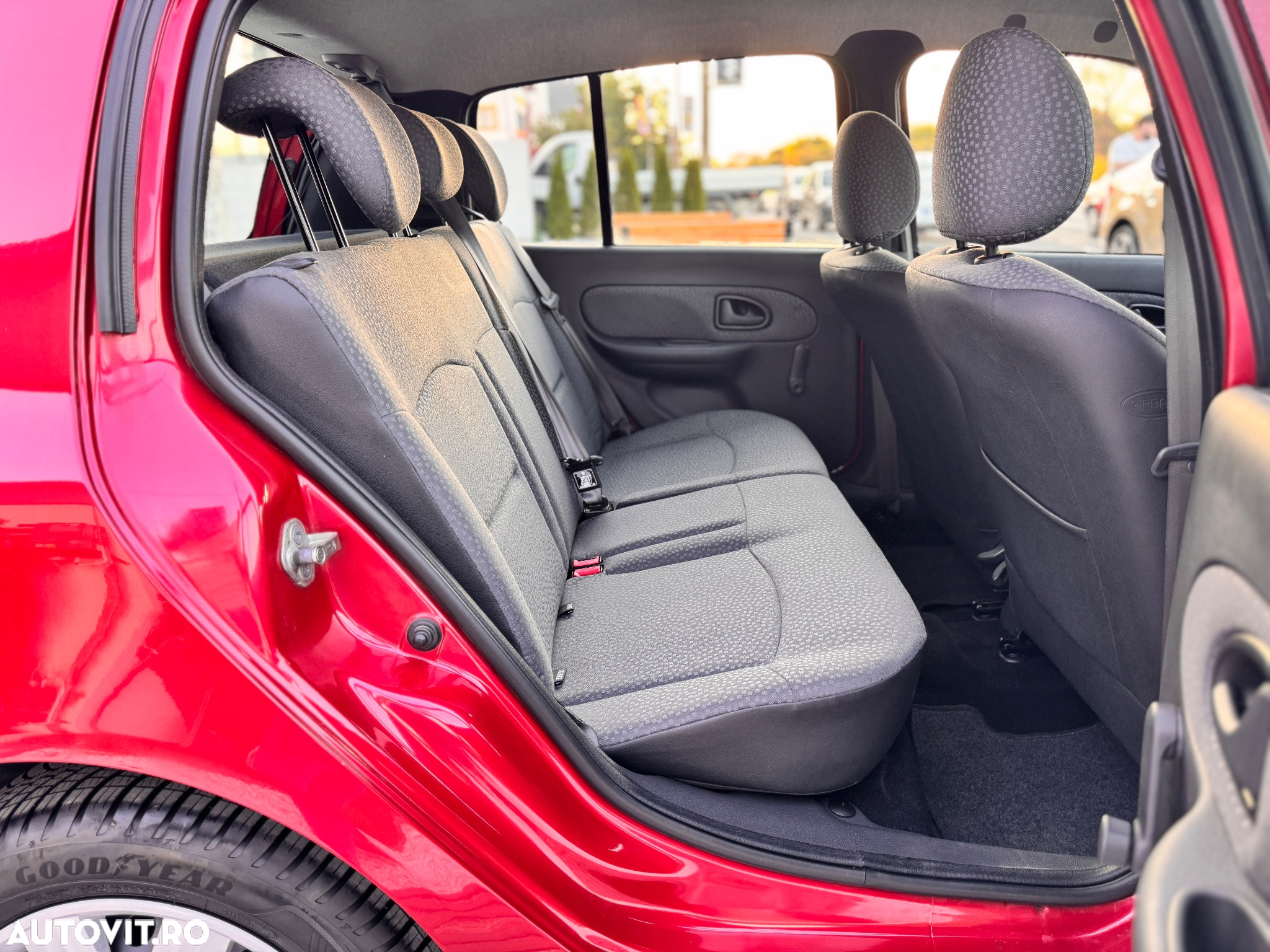 Renault Clio III 1.2 16V Authentique - 15