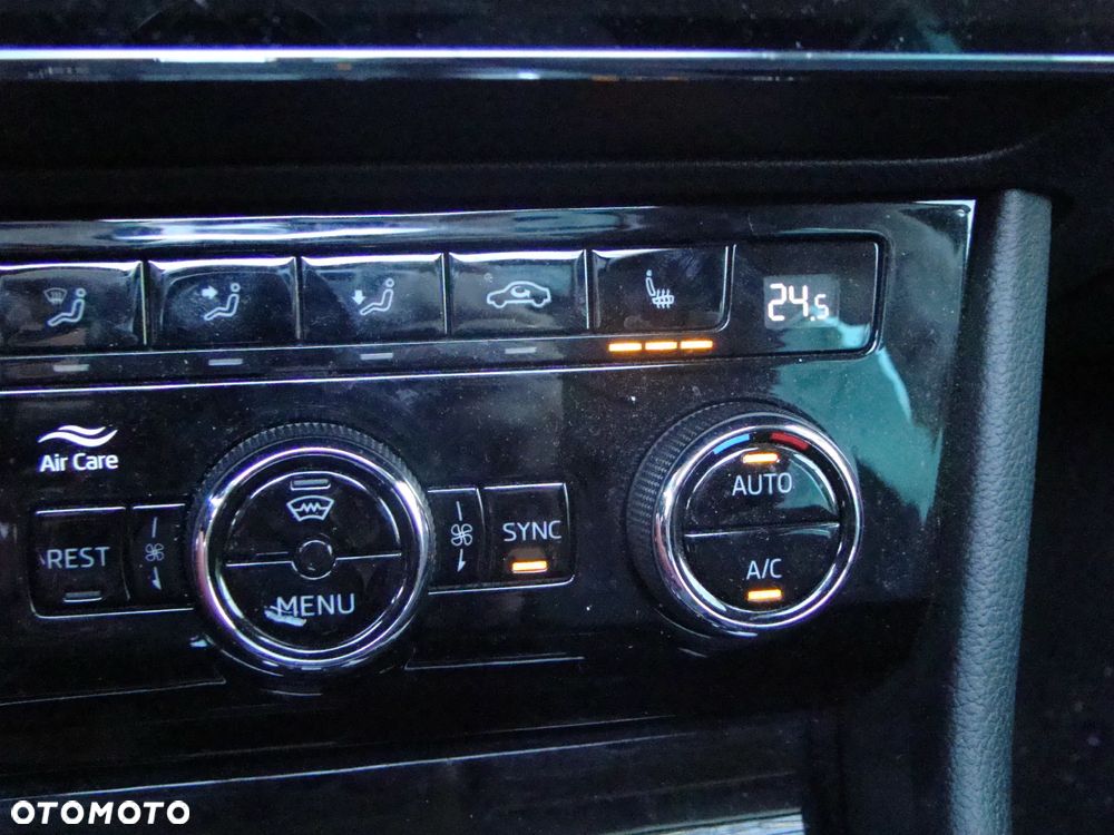 Skoda Superb 1.6 TDI DSG Ambition - 16