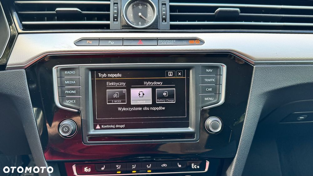 Volkswagen Passat - 23