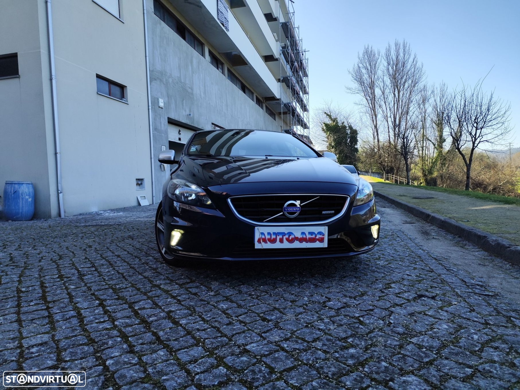 Volvo V40 1.6 D2 R-Design - 24