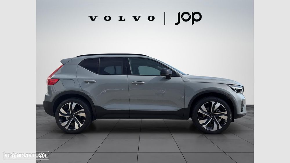 Volvo XC 40 2.0 B3 Plus Dark — fotografia 7