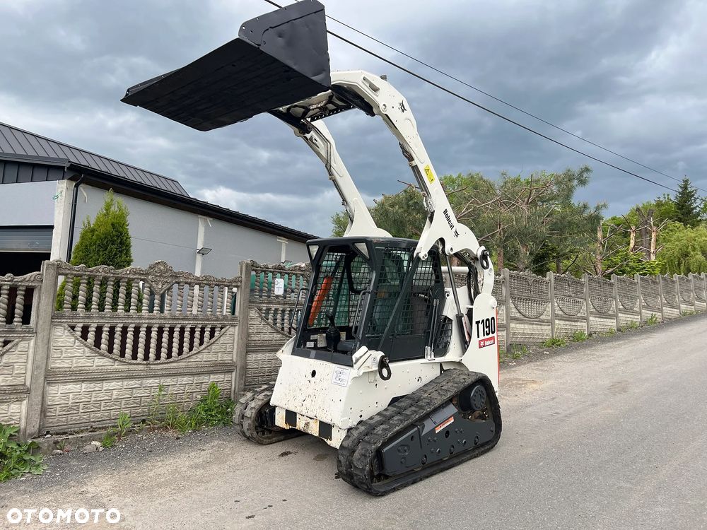 Bobcat T190 | Ładowarka Gąsienicowa BOBCAT T 190 | Joystick | Łyżka | Widły | Waga 3450kG | Miniładowarka | Stan Bardzo Dobry | CENA BRUTTO | - 11